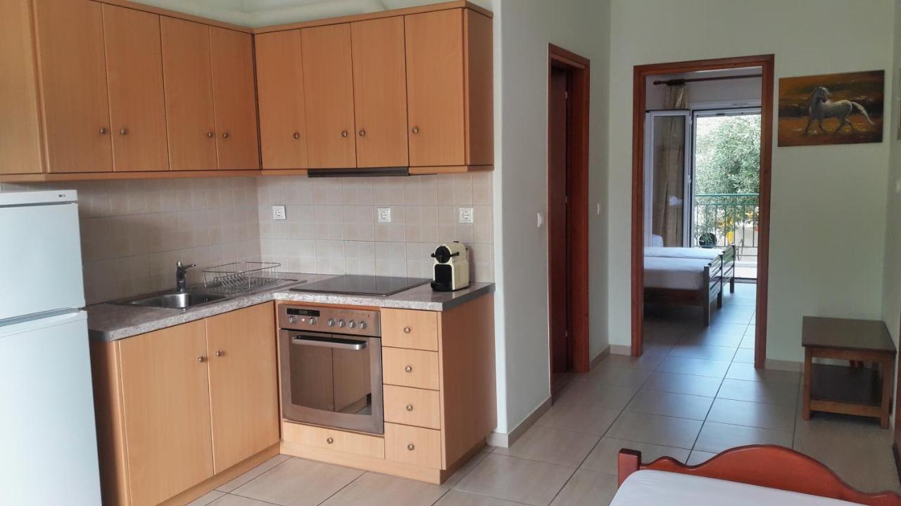 Vasiliki Apartments Stoúpa Dış mekan fotoğraf