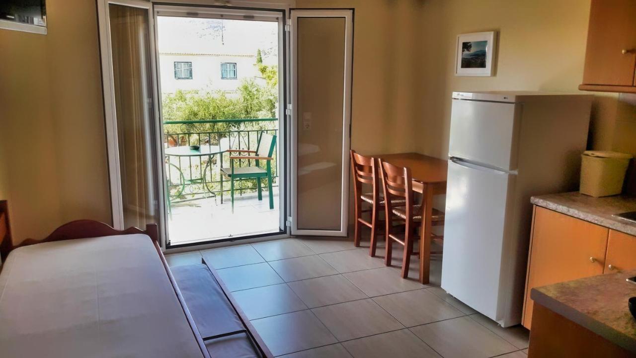 Vasiliki Apartments Stoúpa Dış mekan fotoğraf